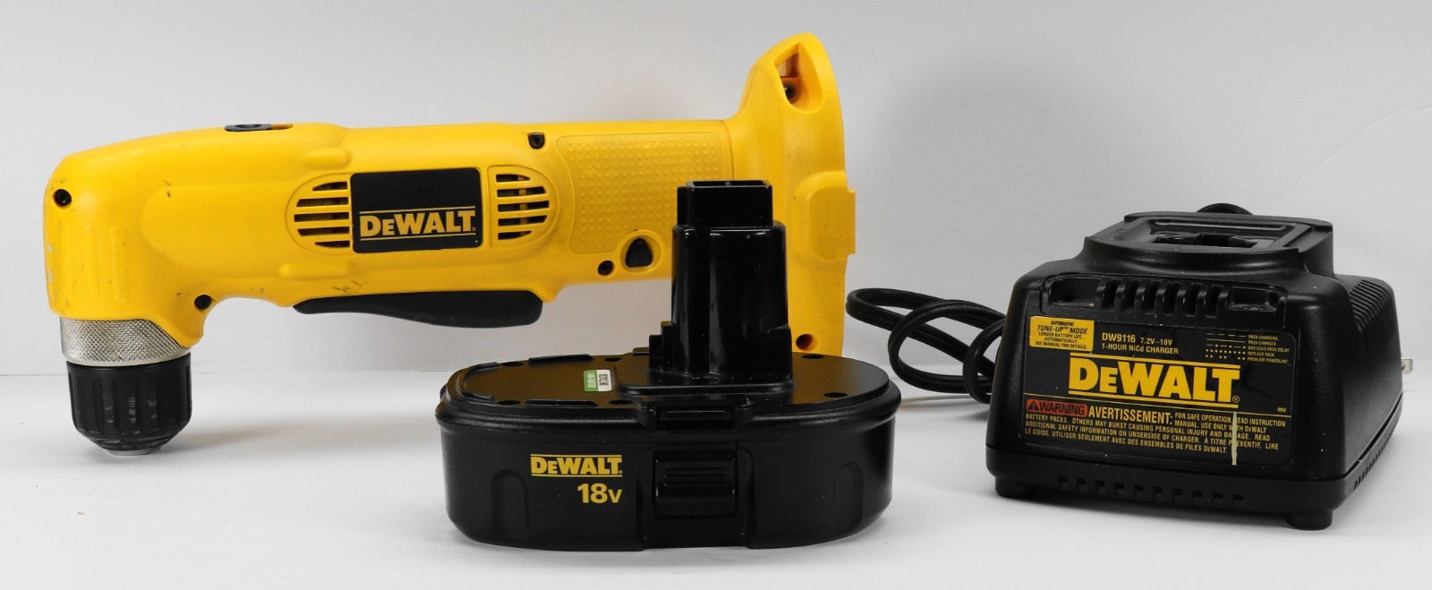 DeWalt *DW960* 18 Volt-Cordless 3/8&Prime; VSR Right Angle Drill/Driver W/ Battery
