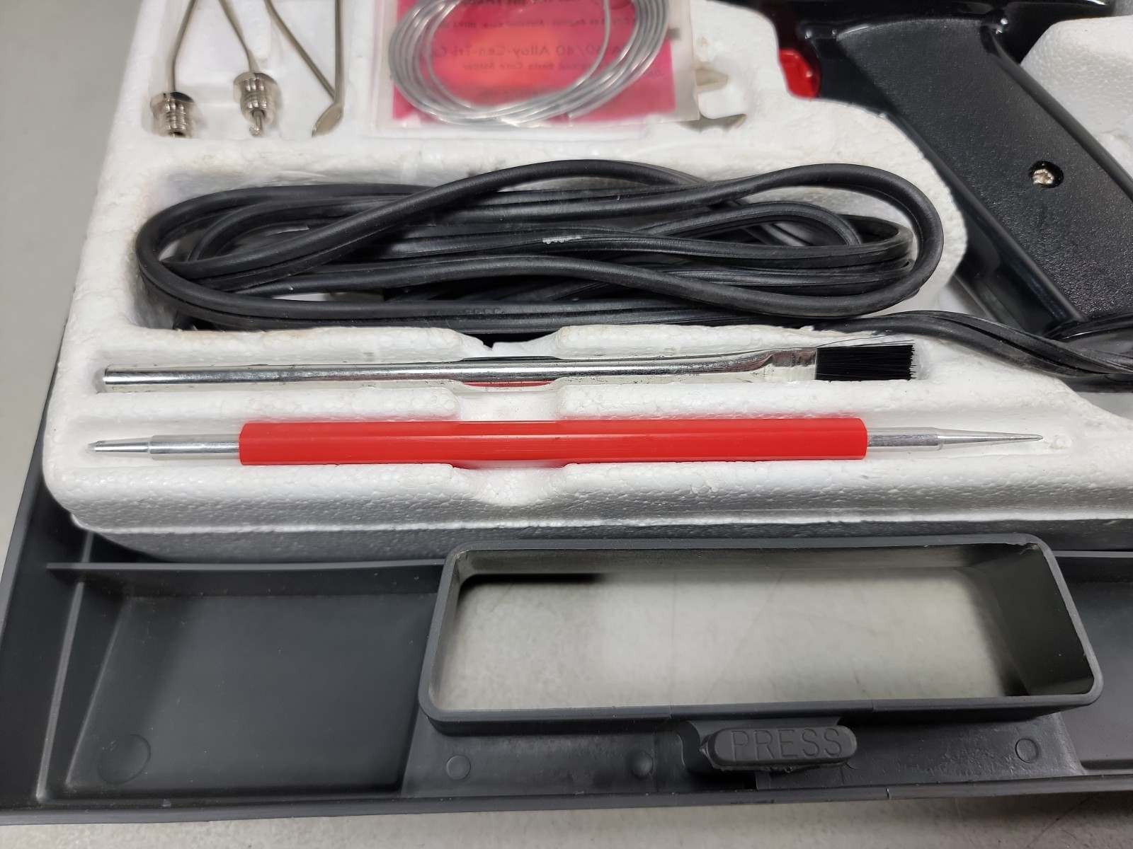 Vtg Weller Soldering Gun Model 8200 140/100 Watts & Case & Accessories CLEAN