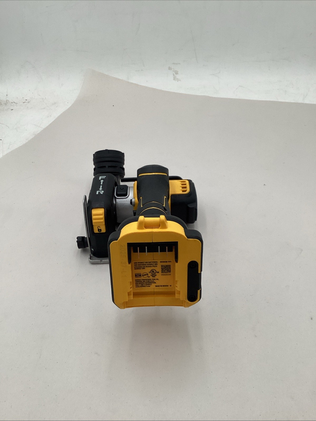 New DeWALT DCS438B 20V MAX XR 3&Prime; Brushless Cordless Compact Cut Off Tool DCS438