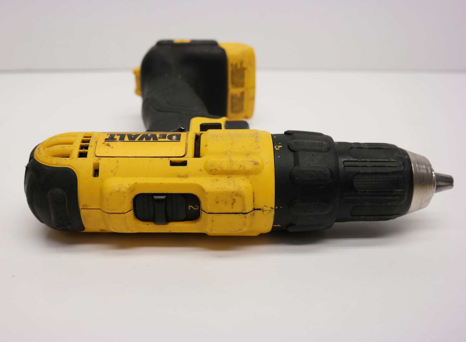 DEWALT DCD771C2 20V MAX Li-Ion 1/2&Prime; Drill Driver Only ISSUE