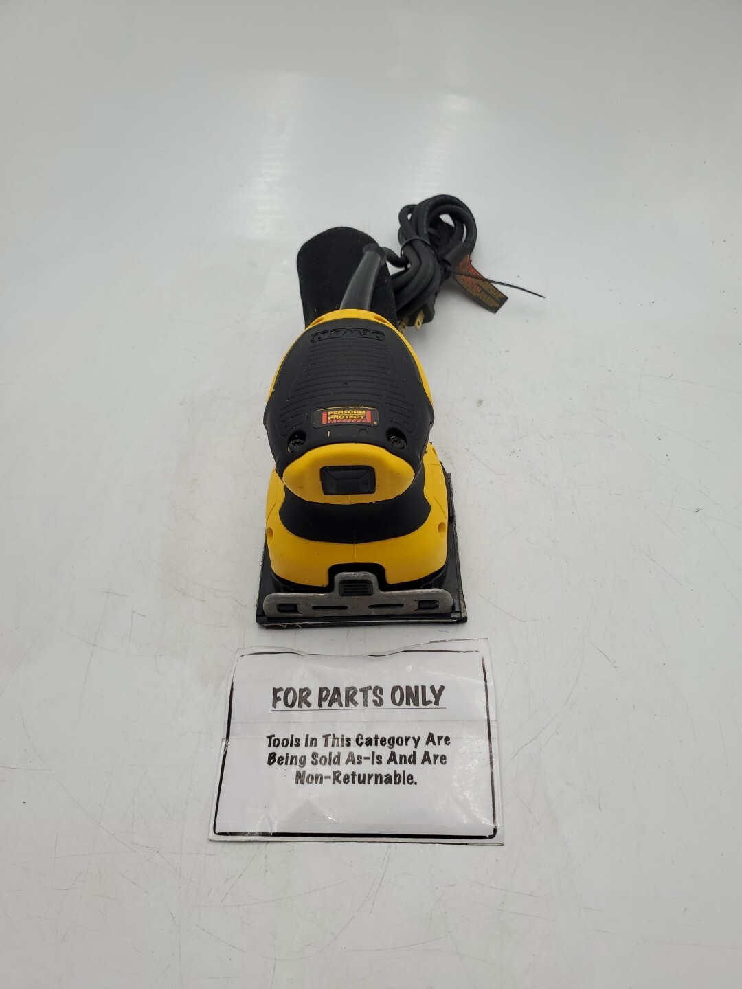 DEWALT DWE6411 2.3 Amp 1/4 Sheet Sander (FOR PARTS ONLY)
