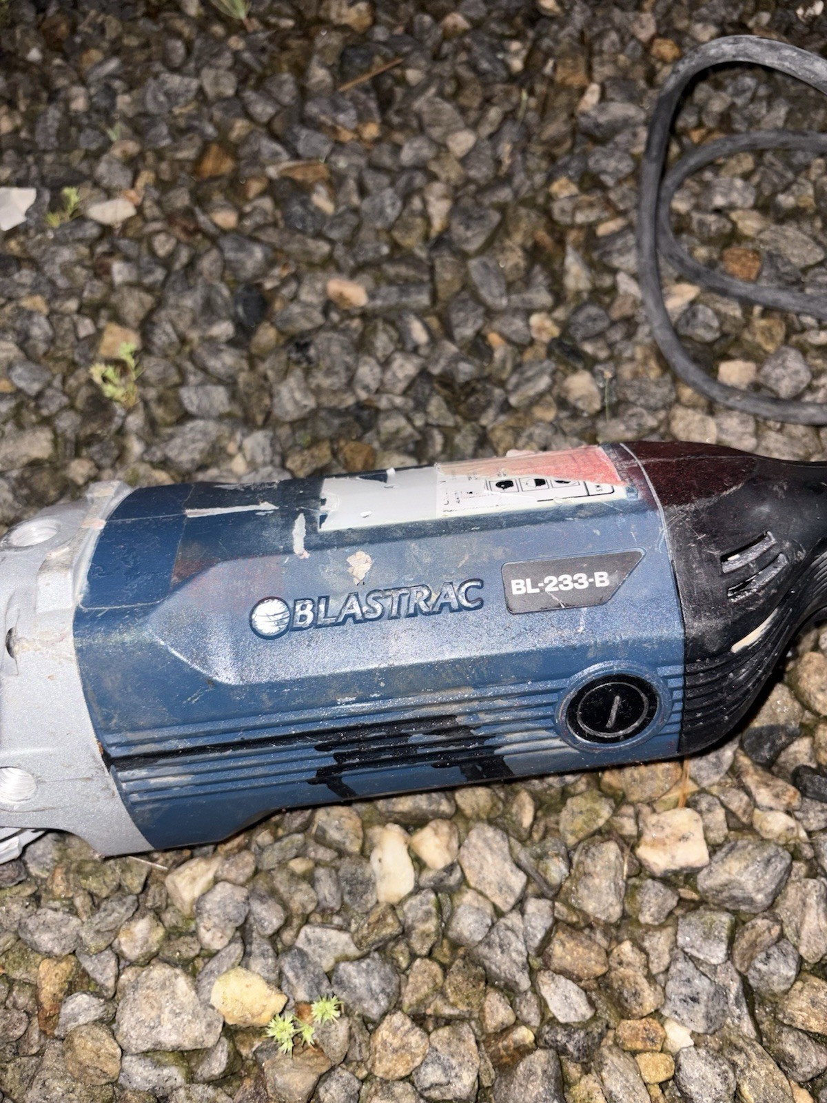 Blastrac (BL-233) Industrial 7&Prime; Angle Grinder 15 Amp 120V 6600RPM Concrete Prep