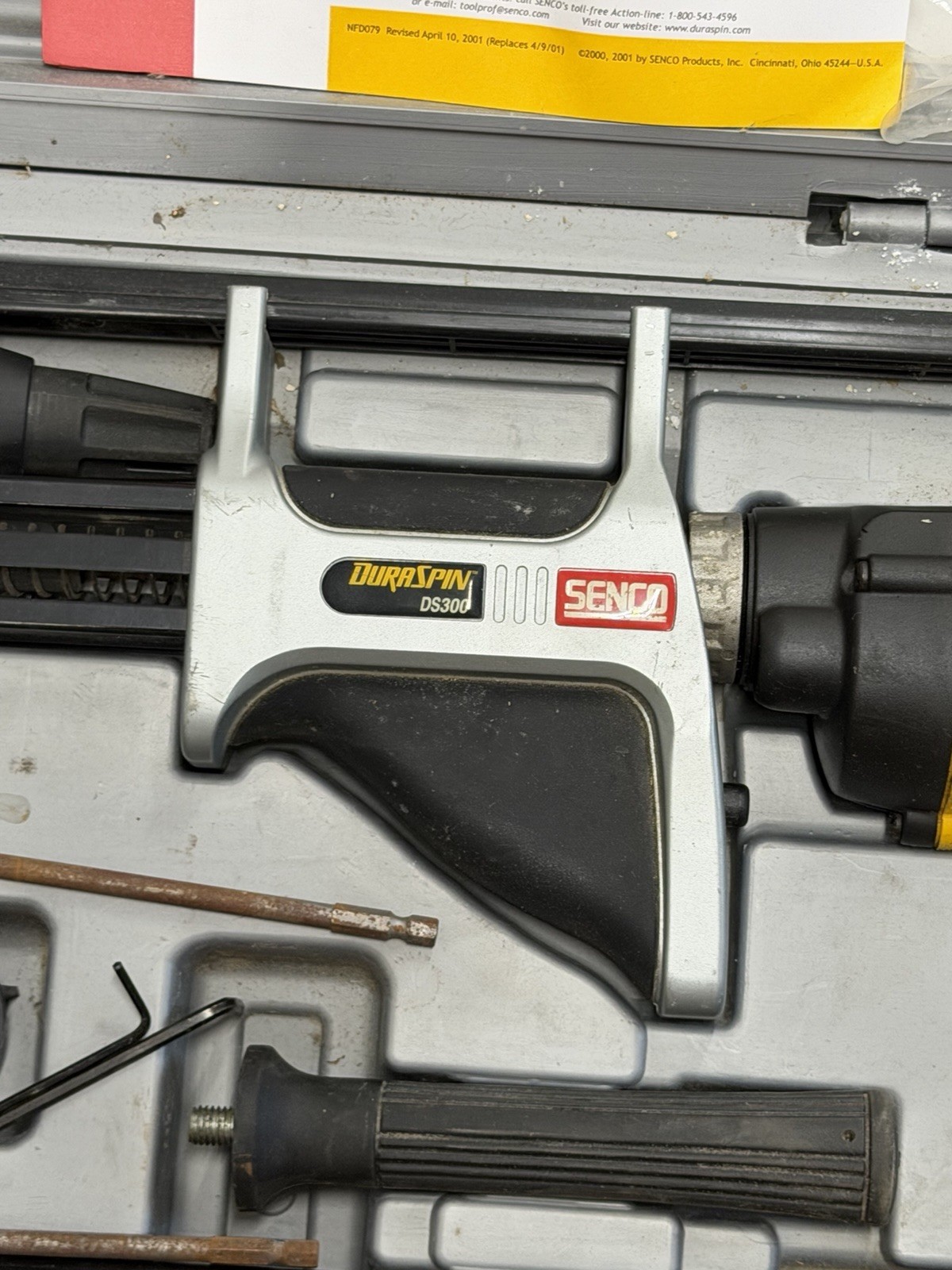 Senco DuraSpin DS300 Screw Fastening Attachment & Dewalt DW257 Screwgun