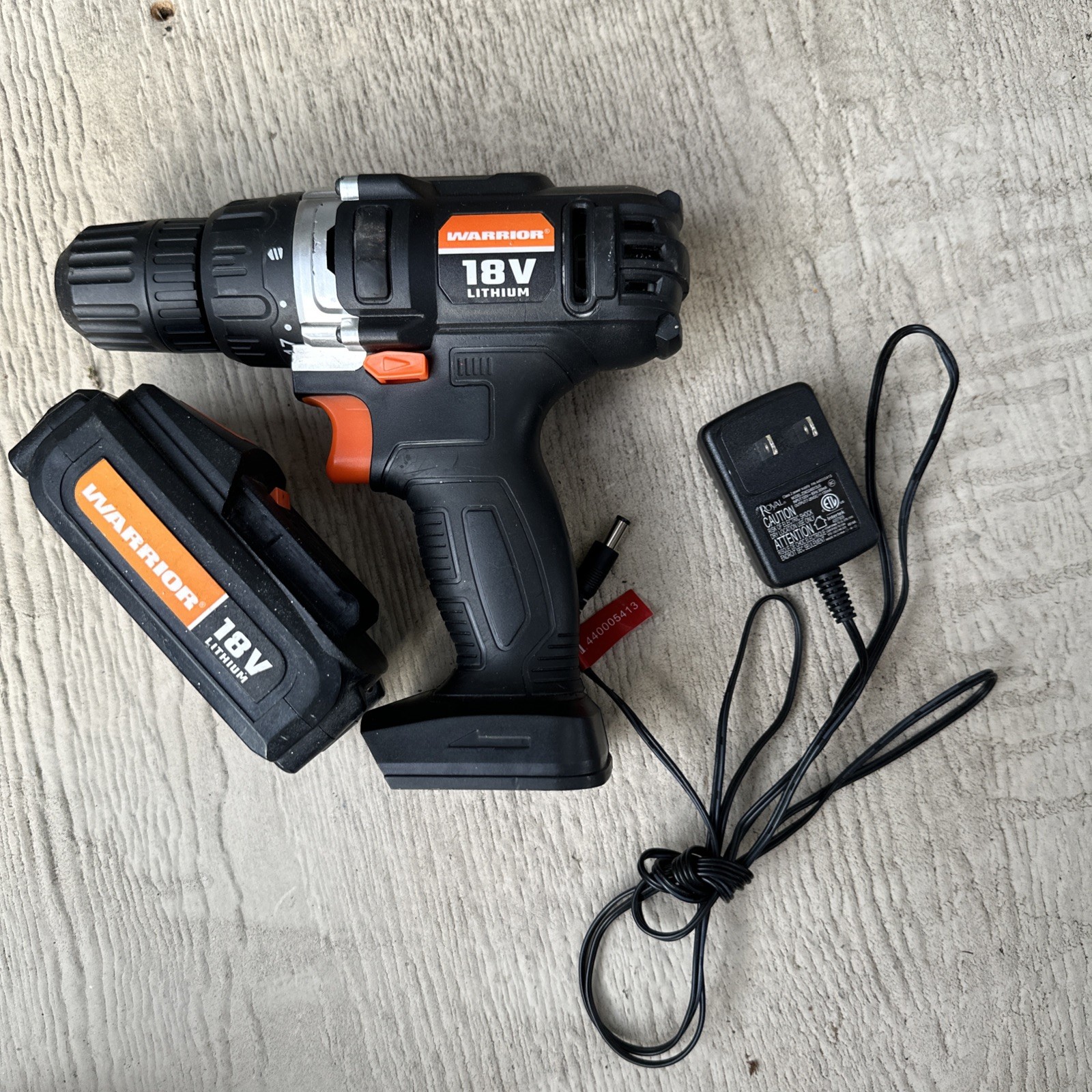 Warrior 3/8&Prime; 18V Lithium Cordless Drill Driver with good test battery & CHARGER