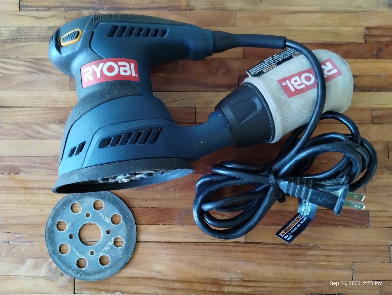 USED Ryobi RS290 5 inch Corded Random Orbital Sander 2.6 Amp 12,500 OPM READ