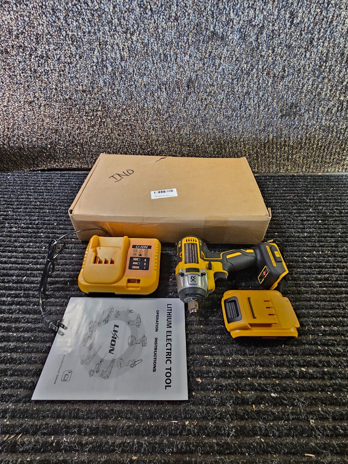 20V Li-Ion Cordless Torque Wrench with Battery and Charger 0-3800ipm Yellow