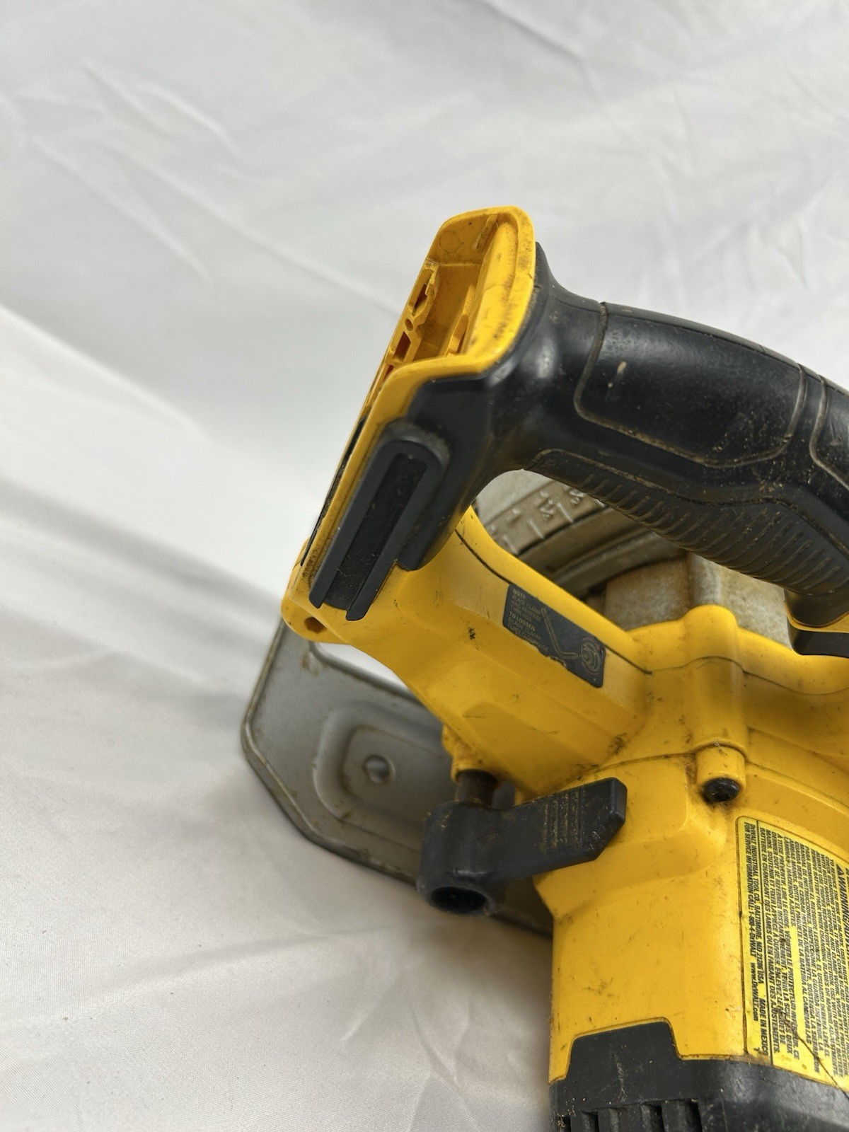 Dewalt DCS393 20V Cordless Battery Circular Saw 6 1/2&Prime; Tool Only