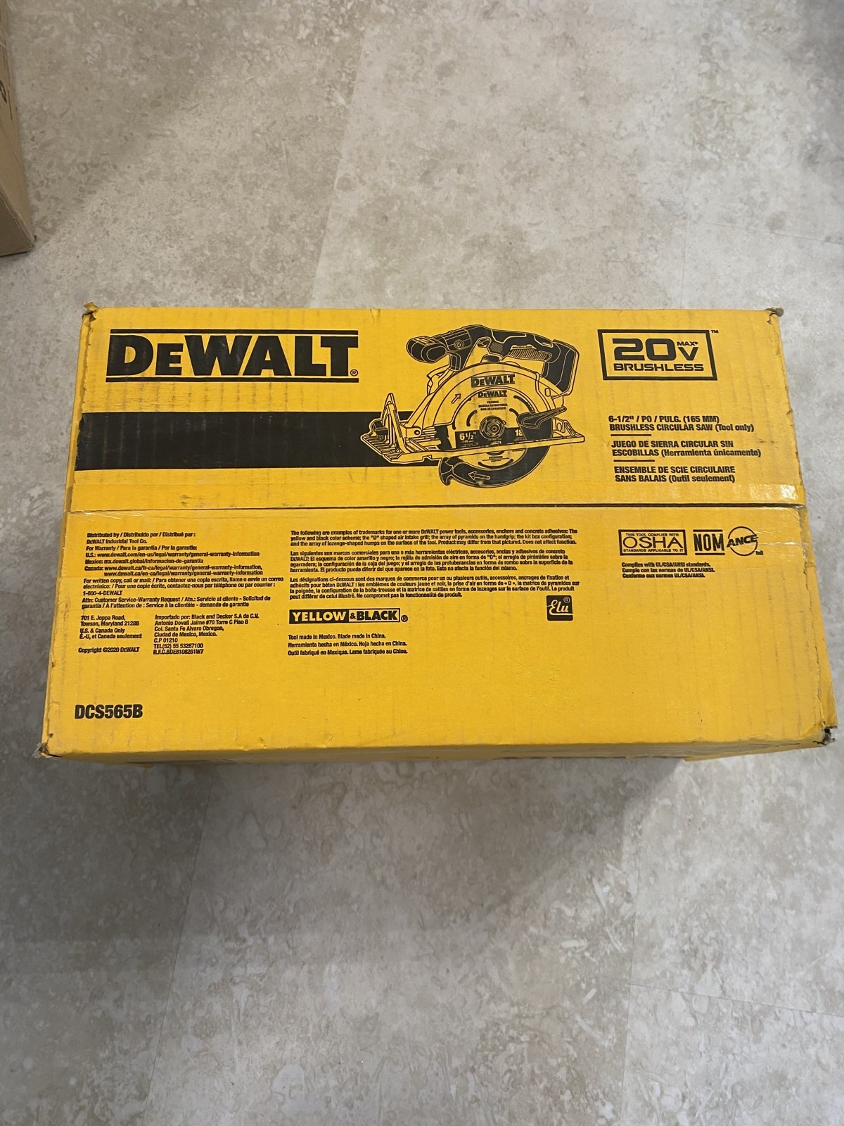 DEWALT DCS565B 20V MAX Brushless 6-1/2 in Cordless Circular Saw Tool Only NEW