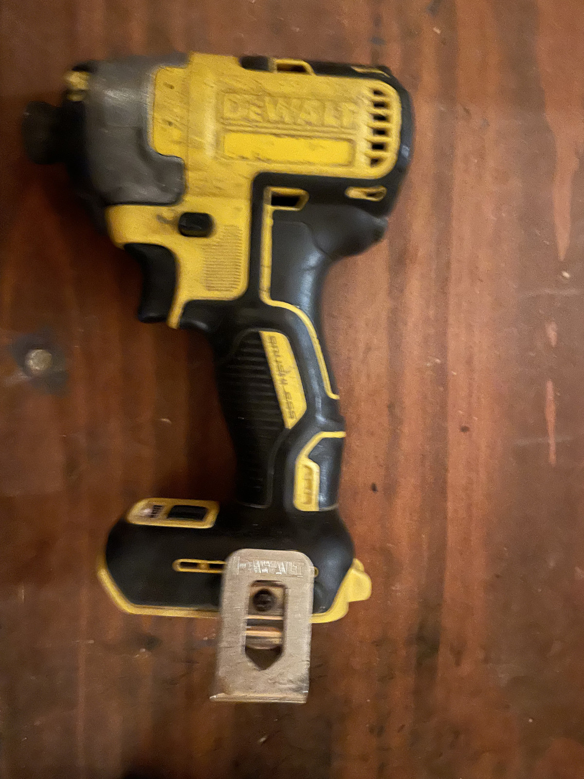 DEWALT DCF887B 20V Impact Driver – Black/Yellow (Body Only)