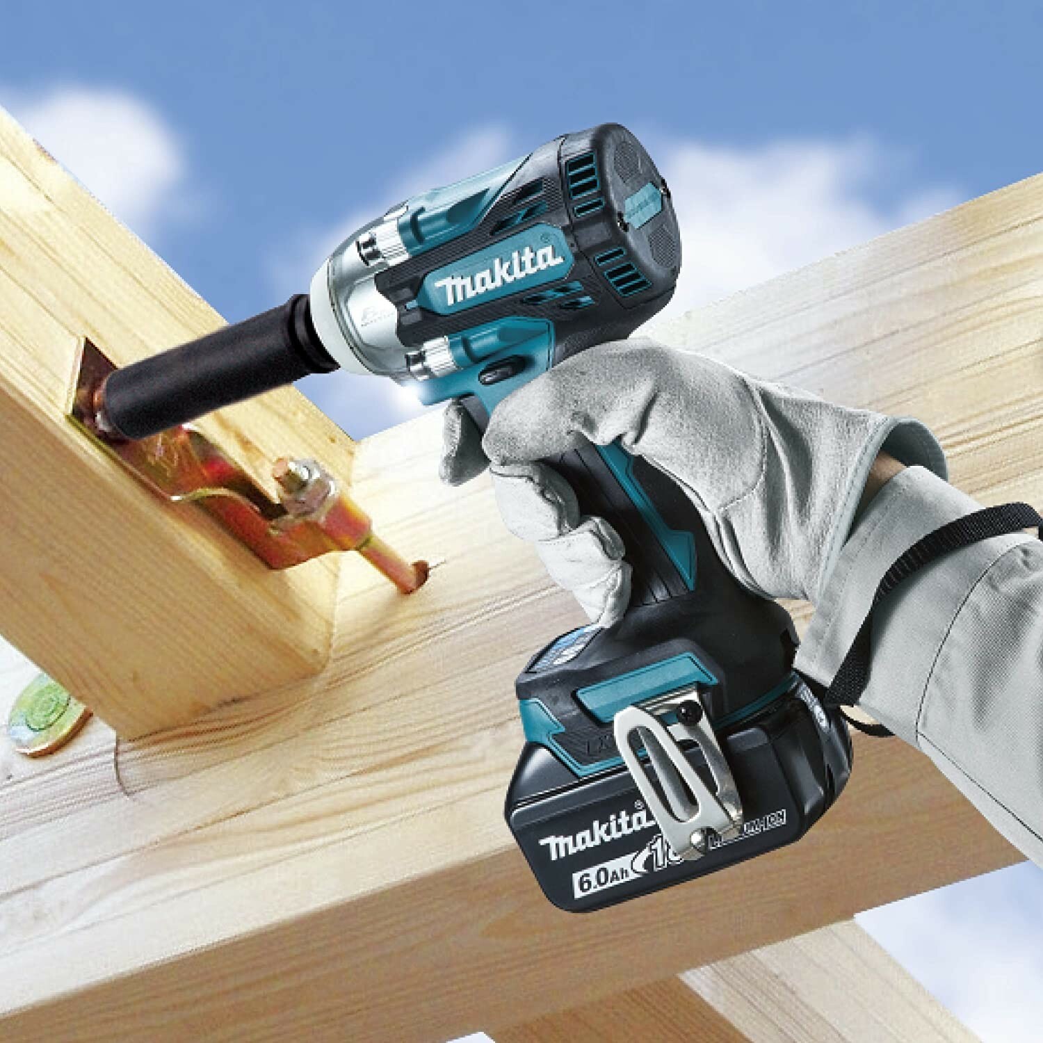 Makita Rechargeable Impact Wrench 18V Body Only TW300DZ