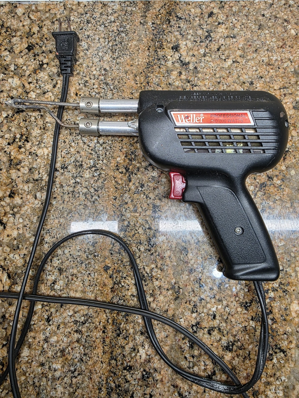 Weller D550 260 or 200 Watts Professional Soldering Dual-heat Gun – Black