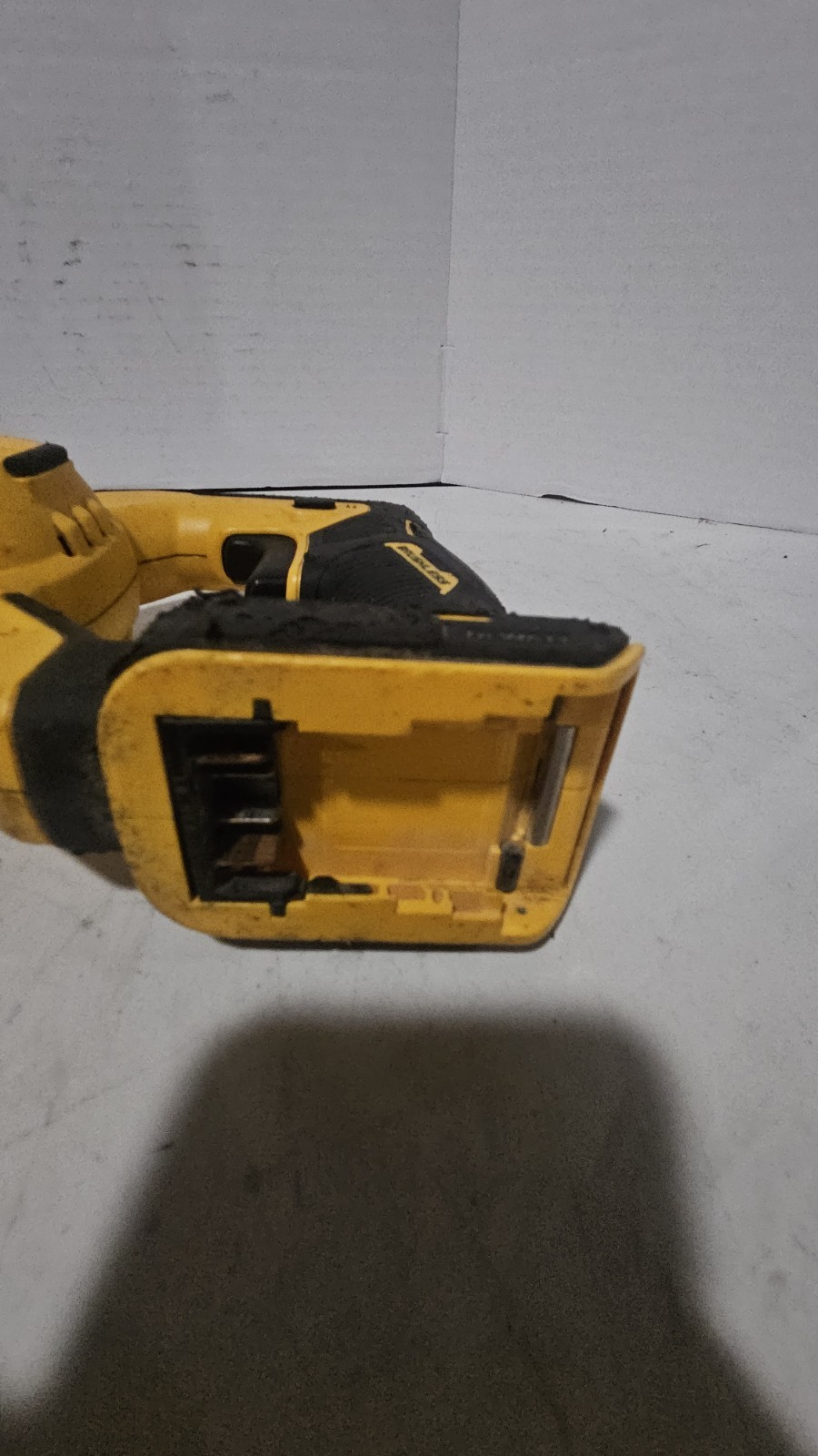 DeWalt DCS382 20V MAX XR Brushless Reciprocating Saw Tool Only Tested