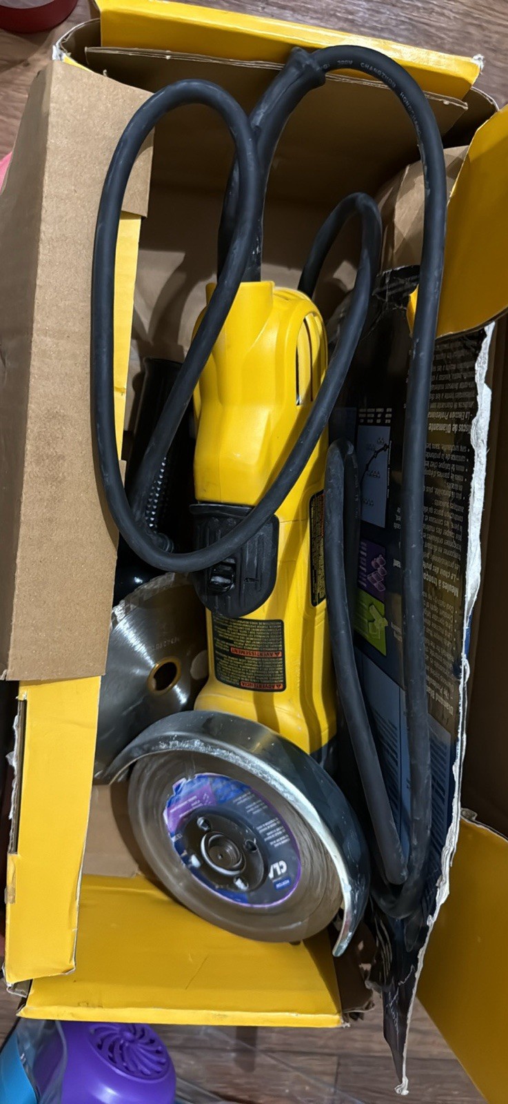 DEWALT DWE402 4.5-Inch Angle Grinder, 11 Amp, 11,000 RPM with Paddle Switch NEW