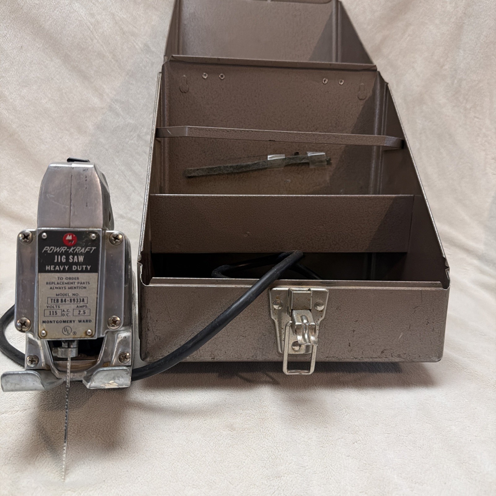 Vintage Montgomery Ward Powr-Kraft Jig Saw Heavy Duty Model TEB 84-8933A W/Case