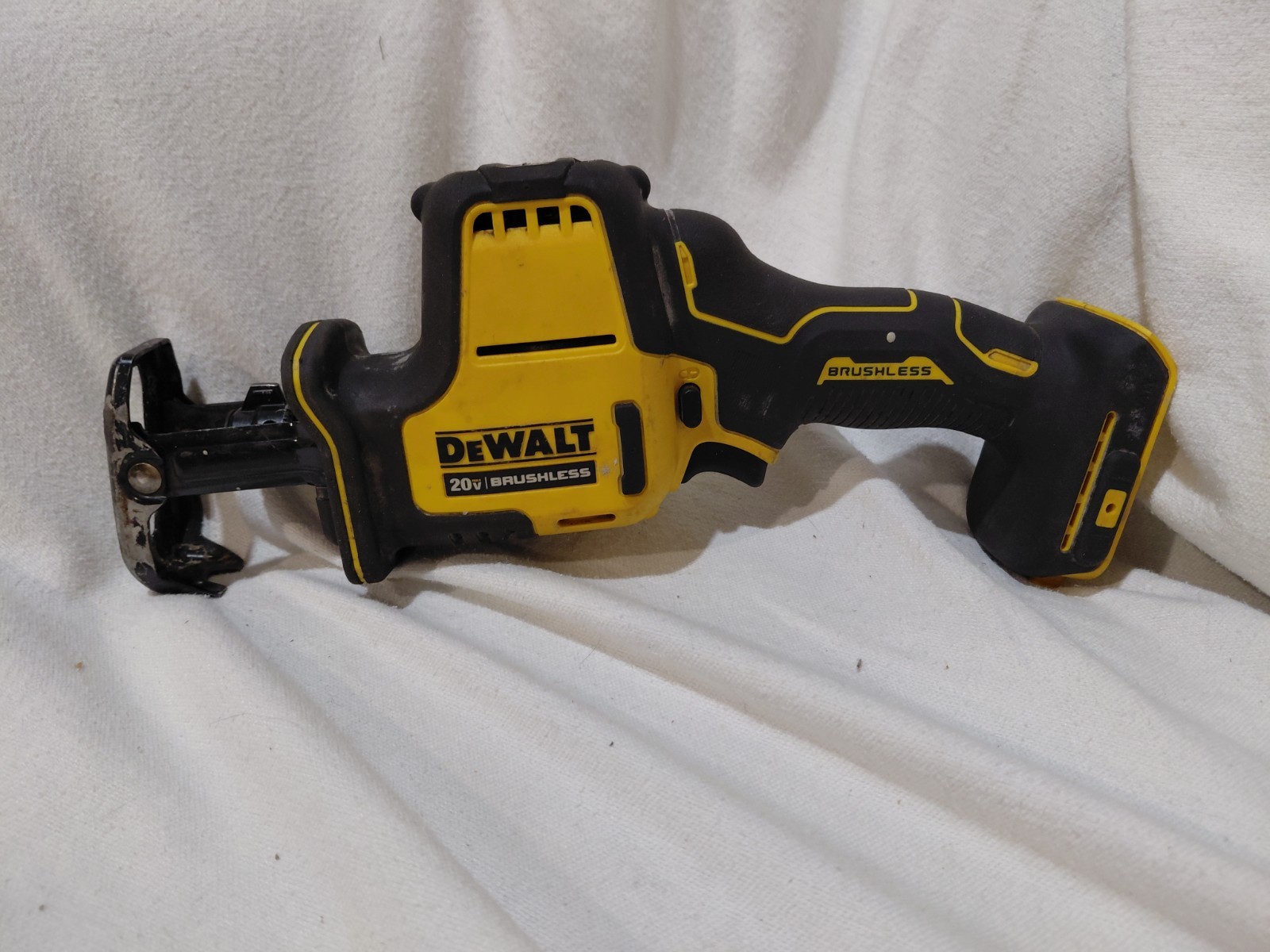 DeWalt ATOMIC Reciprocating Saw DCS369B Compact Series 20V MAX Brushless