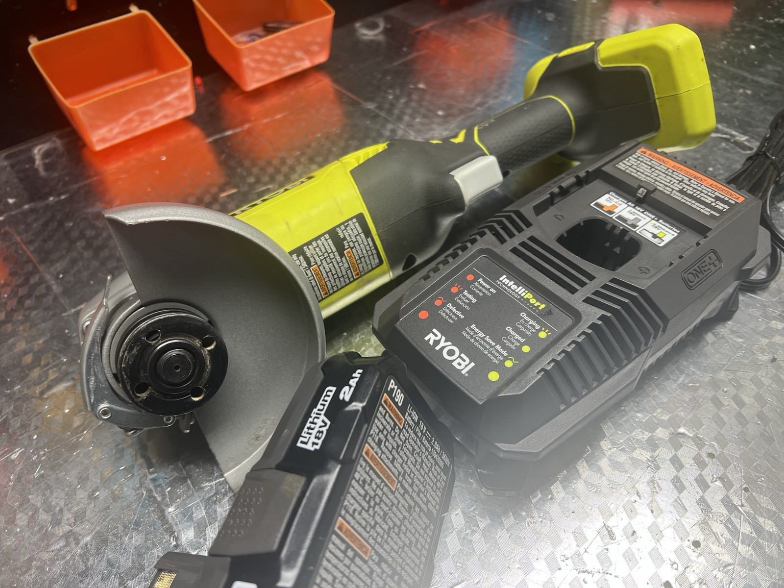 Ryobi ONE+ 18V 4-1/2 » Angle Grinder with Battery And battery’s Charger