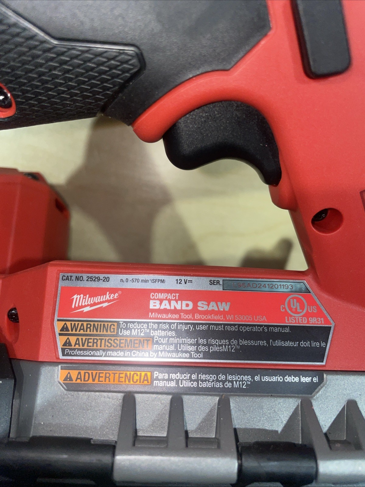 Milwaukee (2529-20) Band Saw – Red M12