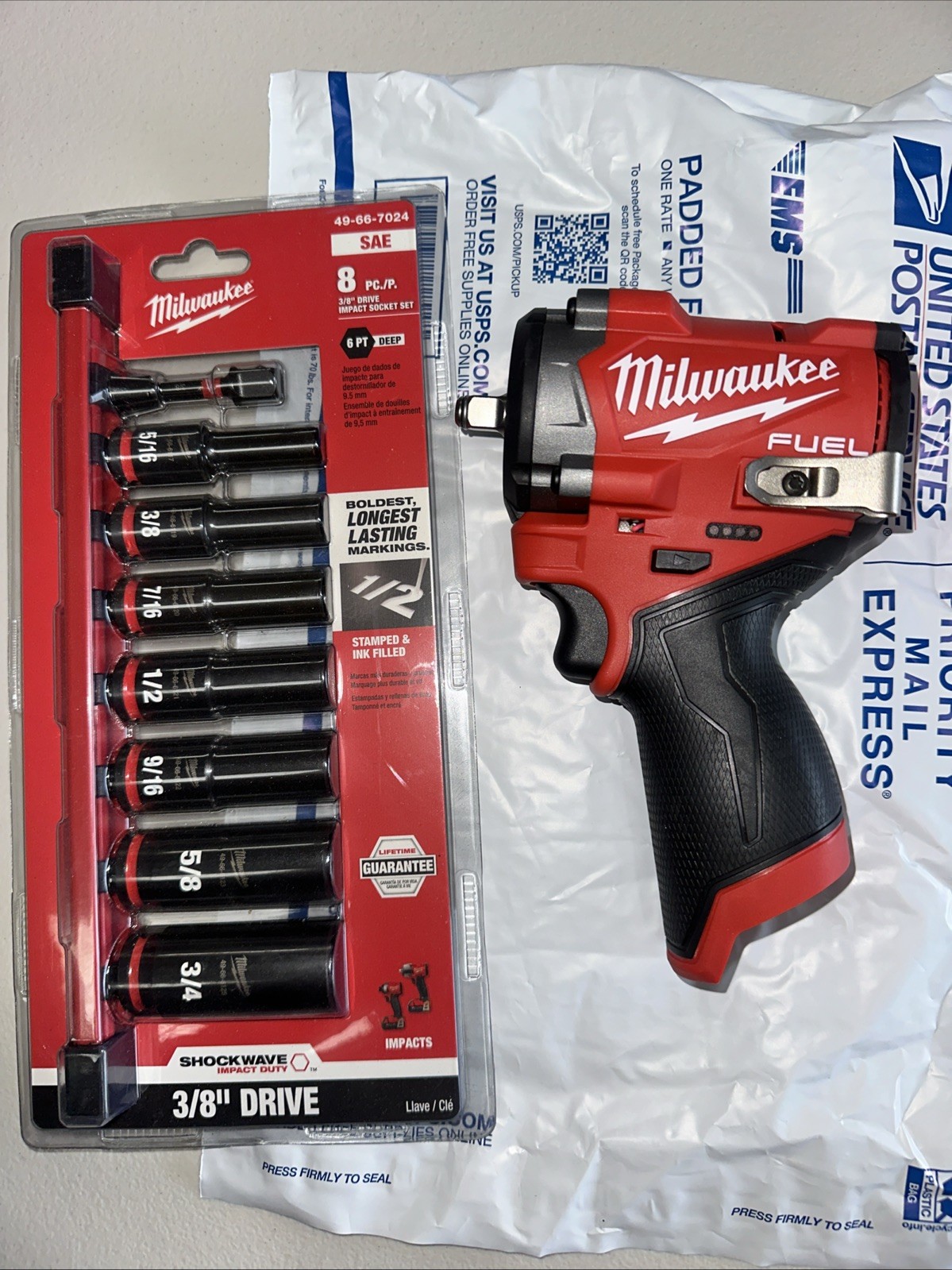 Milwaukee FUEL M12 3/8” Stubby 2562-20 & 8 PC Sockets