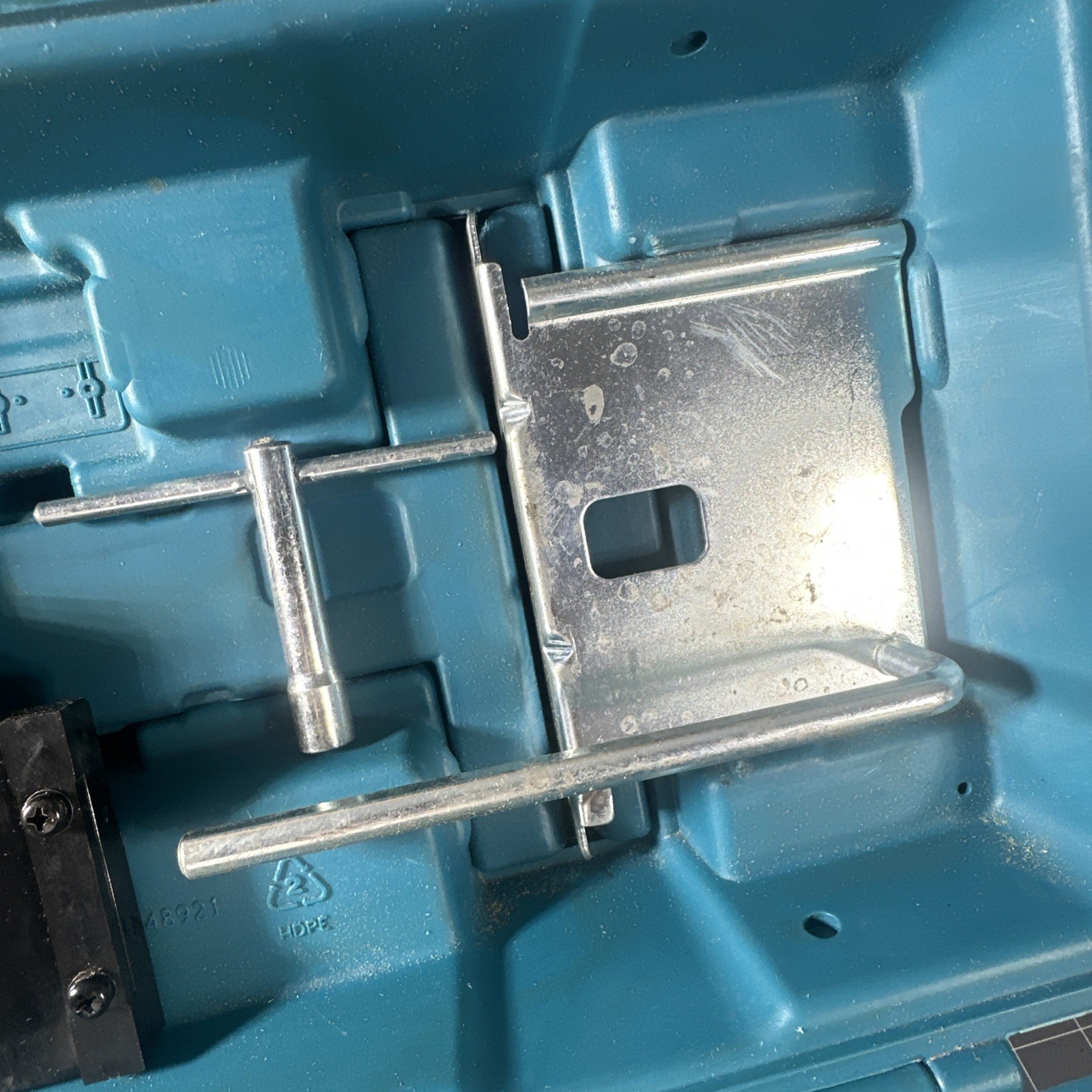 Makita 3 1/4 in Corded Planer With Hard Case & Accessories 6.5 Amp Model KP0800K