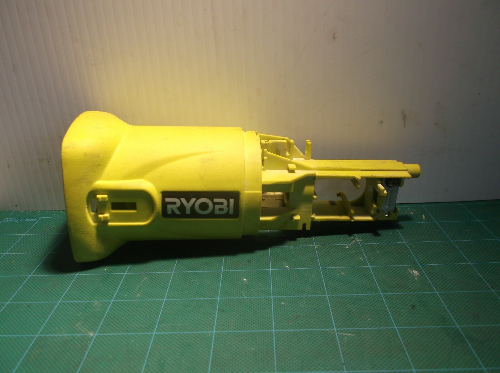 Housing Off A Ryobi AG4031G Power Tools Angle Grinder