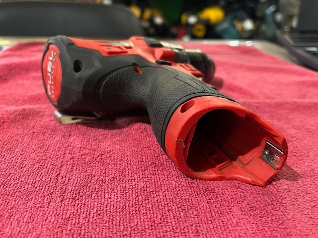 MILWAUKEE 12V FUEL 1/2&Prime; HAMMER DRILL/DRIVER MODEL: 2504-20 GOOD CONDITION