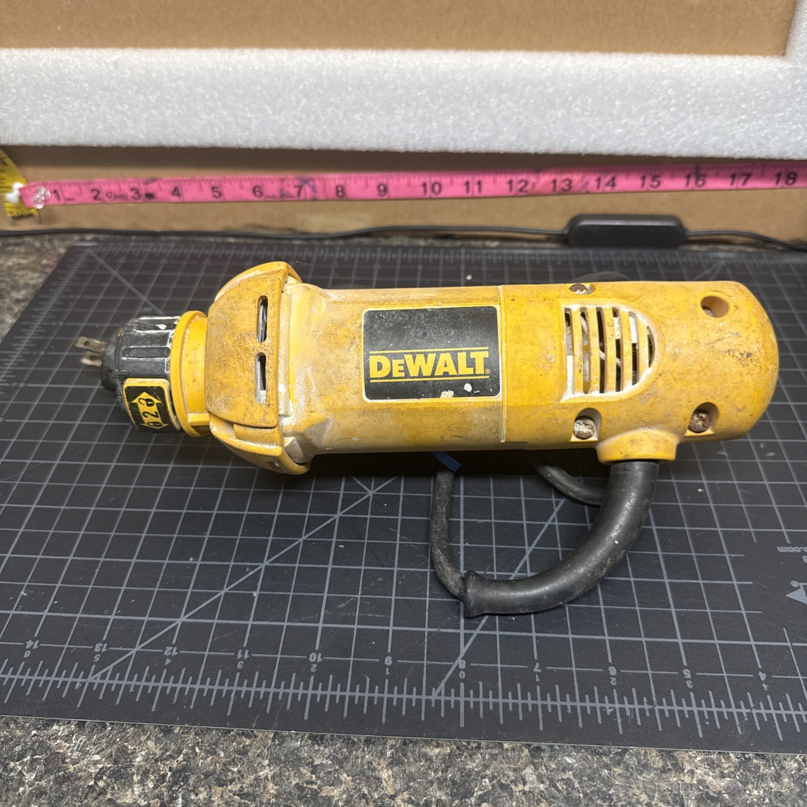 DeWALT DW660 Heavy-Duty Drywall Cut-Out Rotary Tool 5 Amp Tested See Description