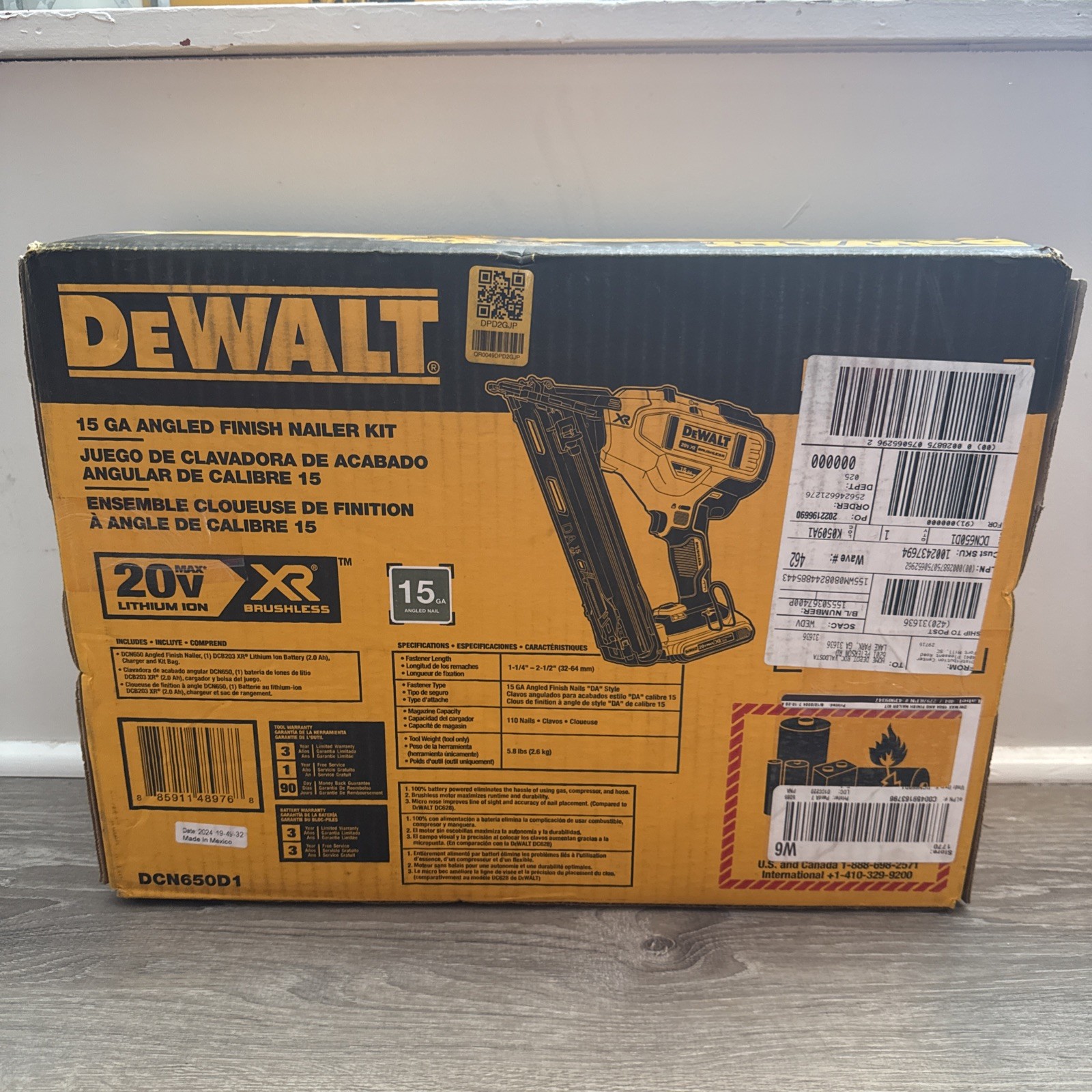 DEWALT DCN650D1 20V MAX XR 15 GA Cordless Angled Finish Nailer Kit (2 Ah) New
