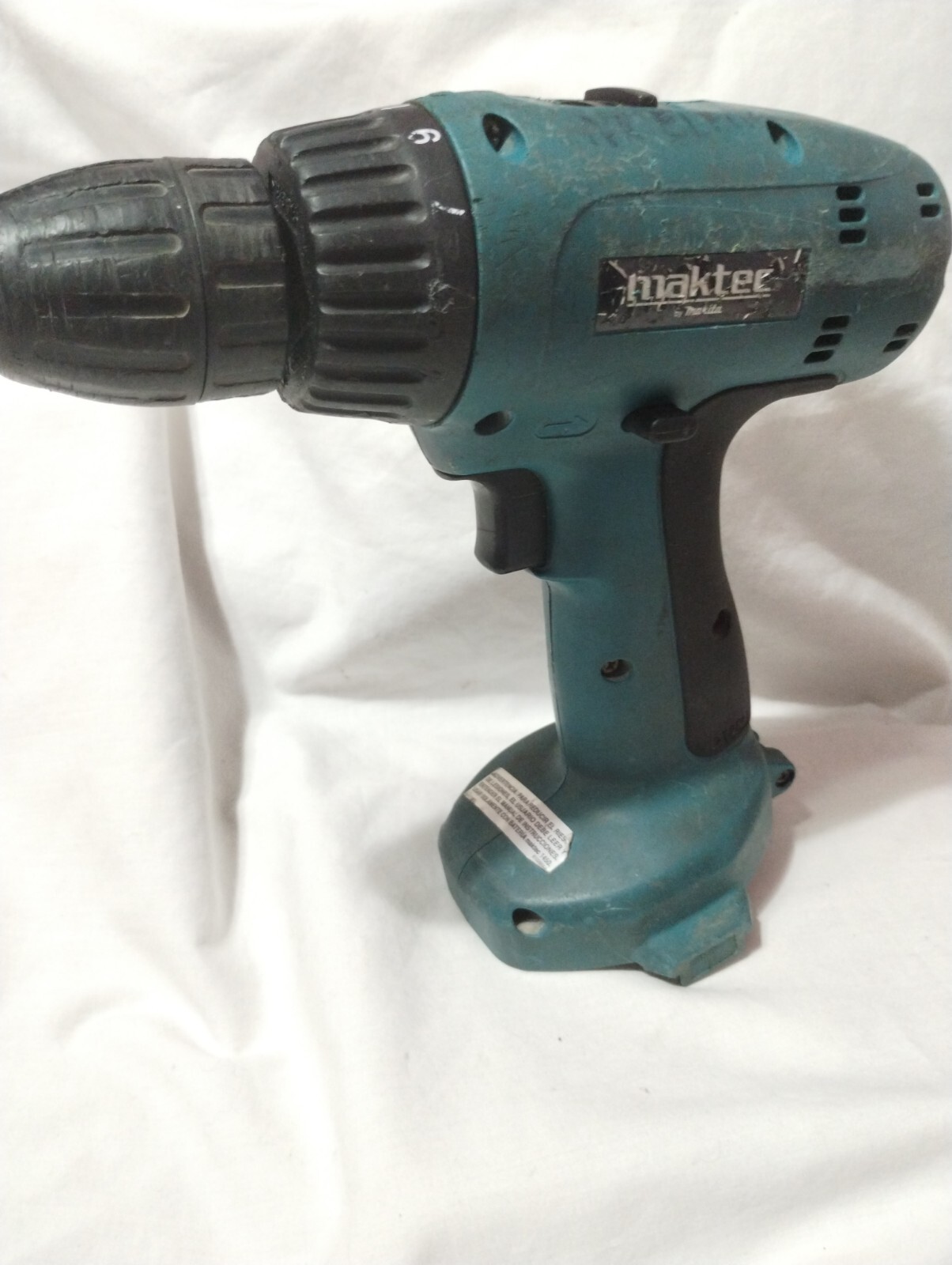 Maktek Cordless Drill By Makita MT 064 14.4v 3/8&Prime; W/ 2 Batteries & Charger Works