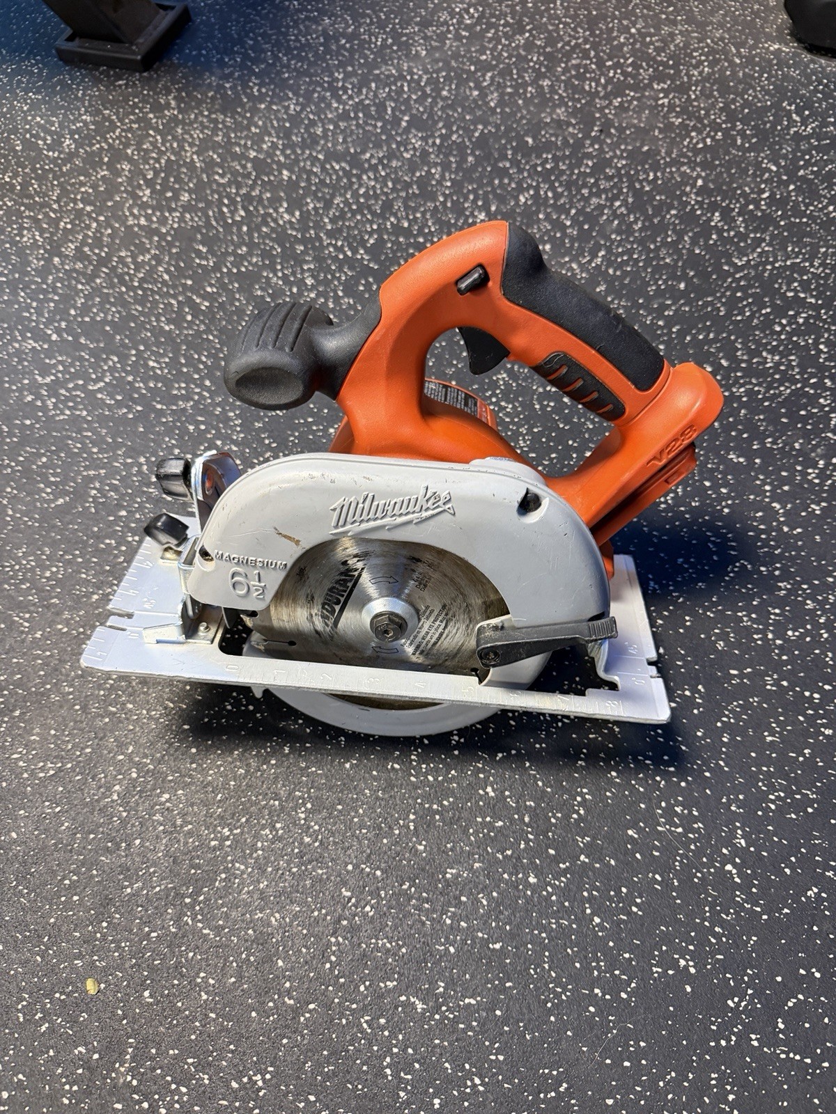 Milwaukee 0730-20 M28 28V 6.5&Prime; Magnesium Circular Saw Tool 4200RPM