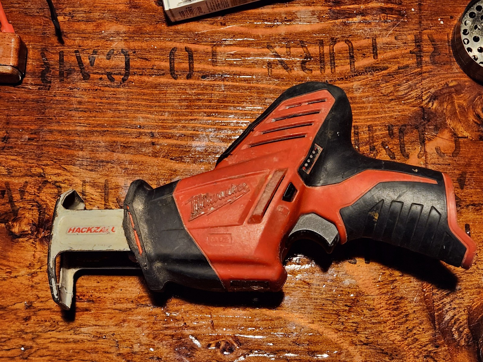 milwaukee hacksaw m12 with 4.0 Ah battery