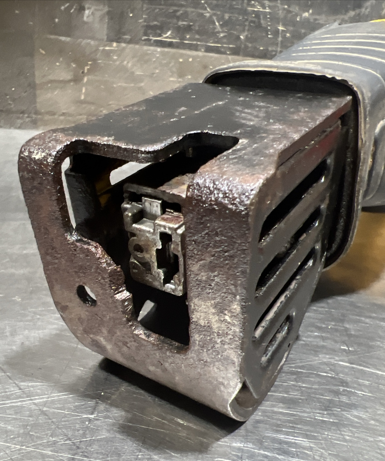 DeWalt DW304P Corded 1-1/8&Prime; Stroke V.S. Reciprocating Saw Used Surplus No Blade
