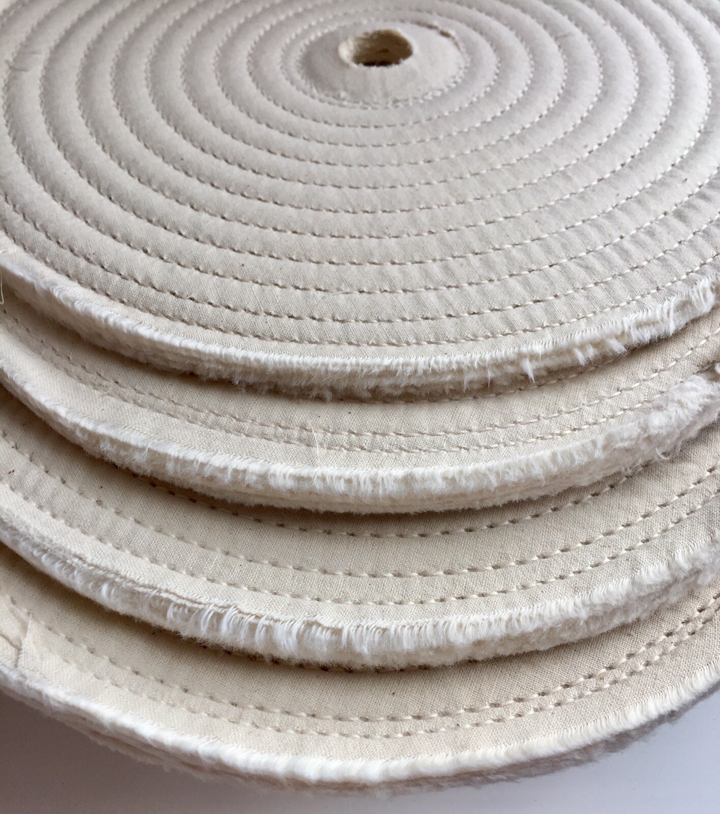 Milwaukee 49-93-0111 10&Prime; 1/4&Prime; Spiral Cotton Buffing Wheel Polishing Pad 4-pk