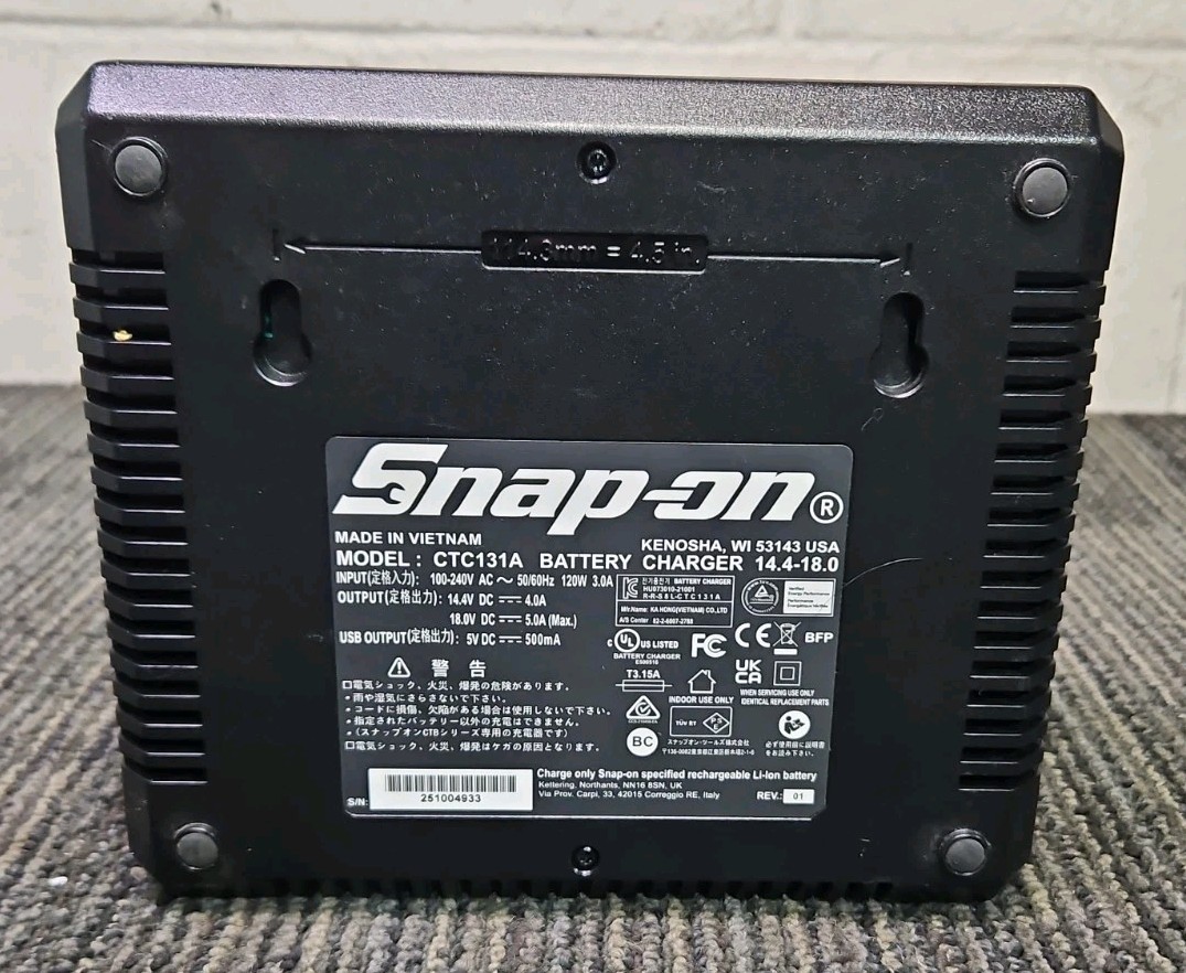 Snap-On Tools CT9080 1/2&Prime; (13mm) Impact Wrench + (2) 5.0 Ah Batteries & Charger