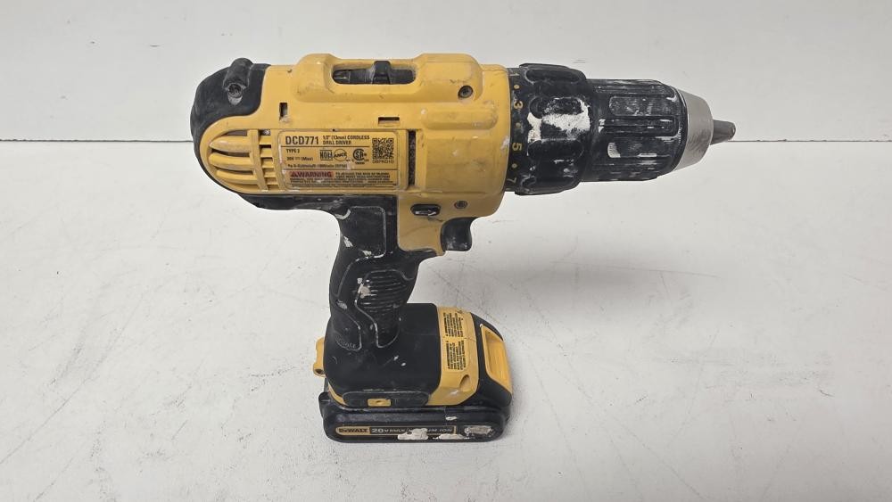 DEWALT DCD771 (P08032014)