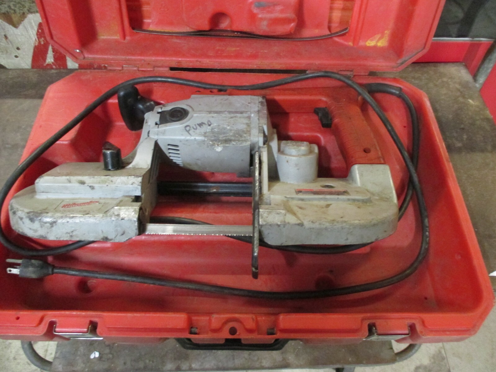 Milwaukee 6230 Portable Band Saw electric w/case