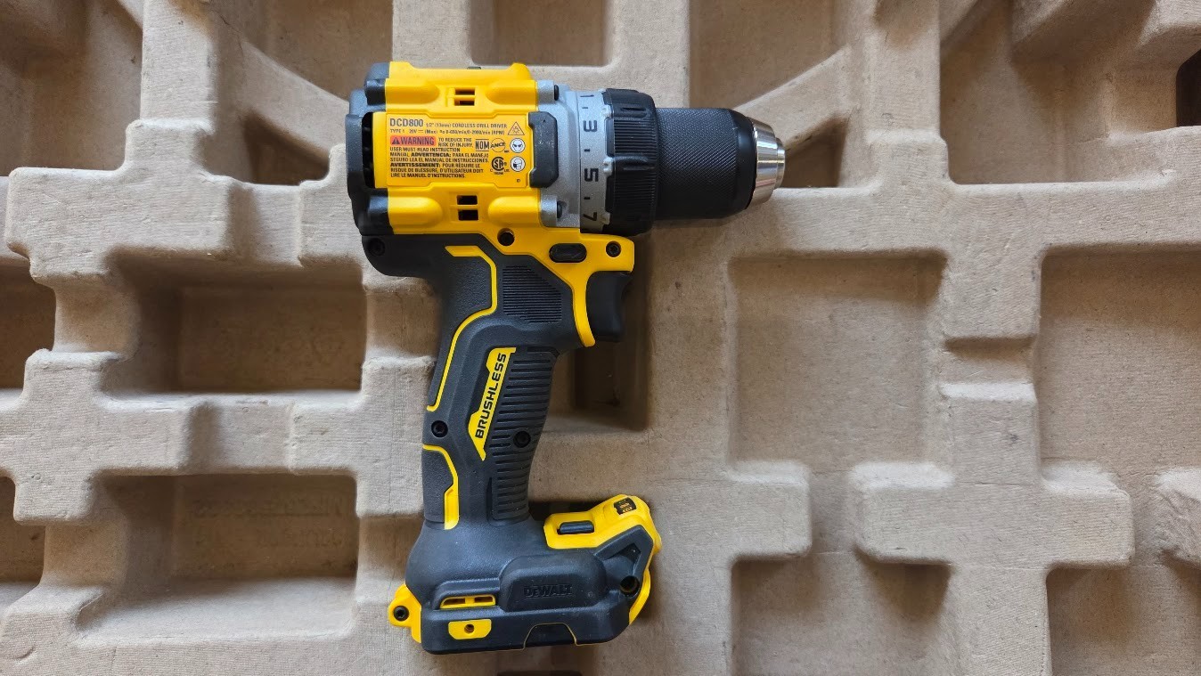 Returned A: DEWALT DCD800B 20V Brushless Cordless 1/2-in Drill/Driver (167-6X7)
