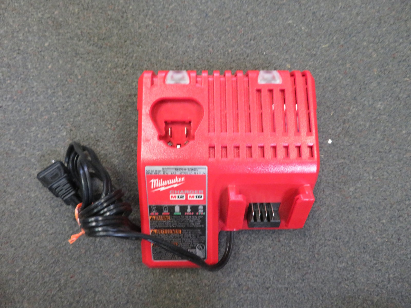 Milwaukee 3401 & 3450-20 Impact & Drill/Driver Combo Set 2 M12 Batteries Charger