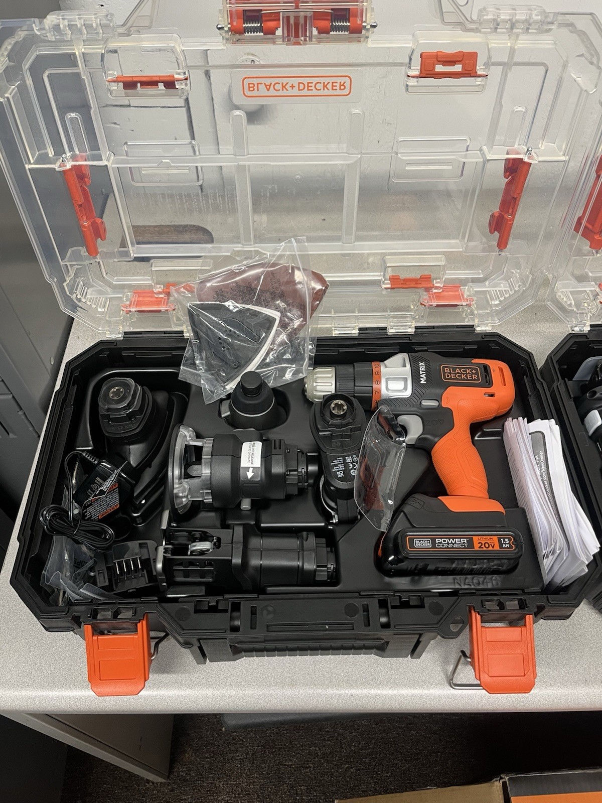 BLACK+DECKER MATRIX™ 20V MAX* Power Tool Kit – BDCDMT1212KITC1 NEW
