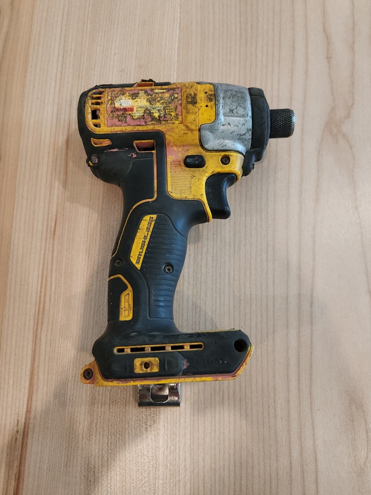 Dewalt DCF886 20V Cordless XR 1/4&Prime; Impact Driver.