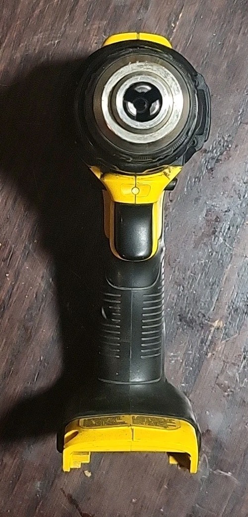 DEWALT DCD780 20V max 1/2” Compact Drill/Driver compact lightweight -TOOL ONLY-