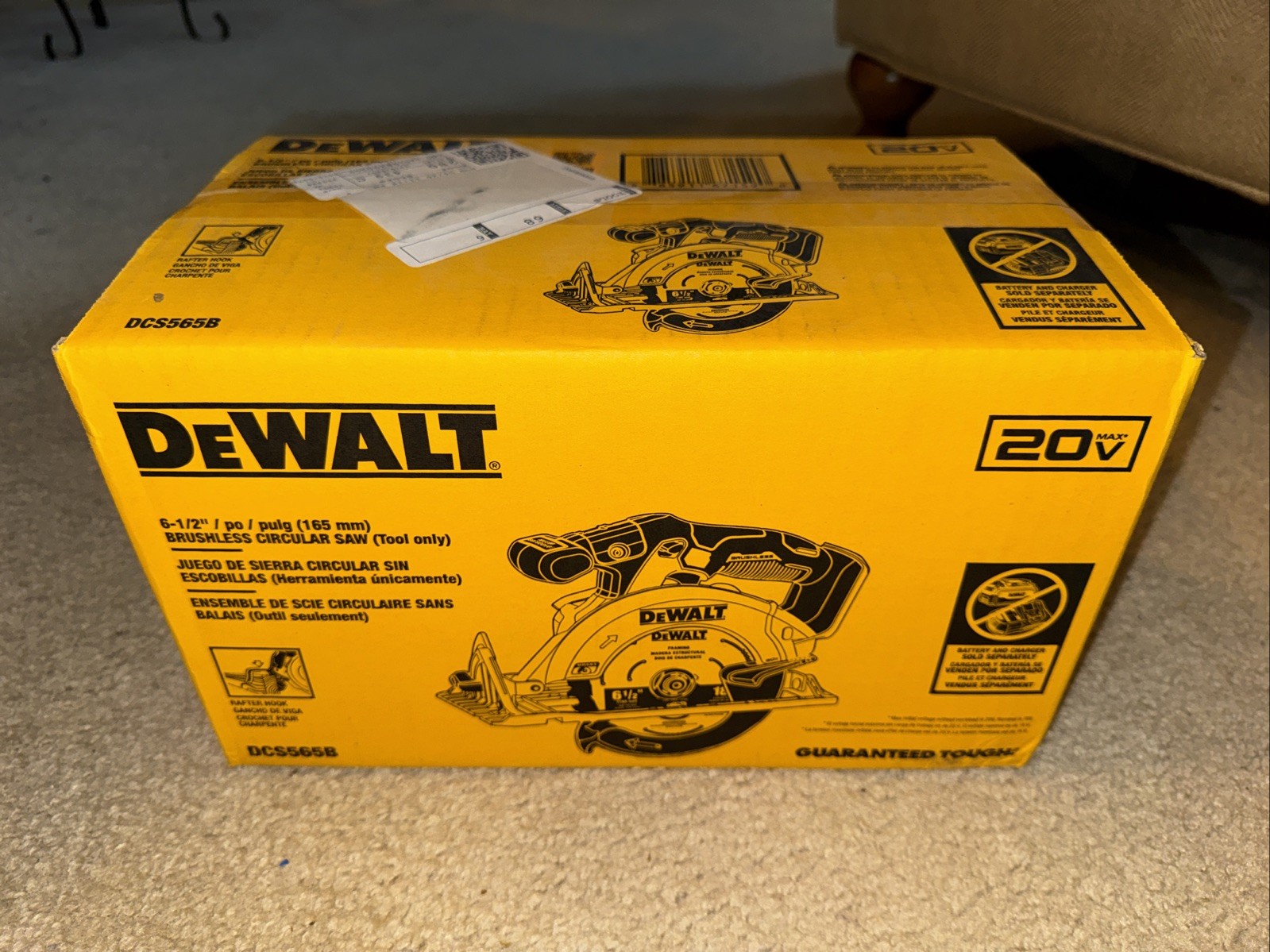 NEW✅ – DEWALT DCS565B 20V MAX 6-1/2&Prime; Brushless Cordless Circular Saw (Tool-Only)