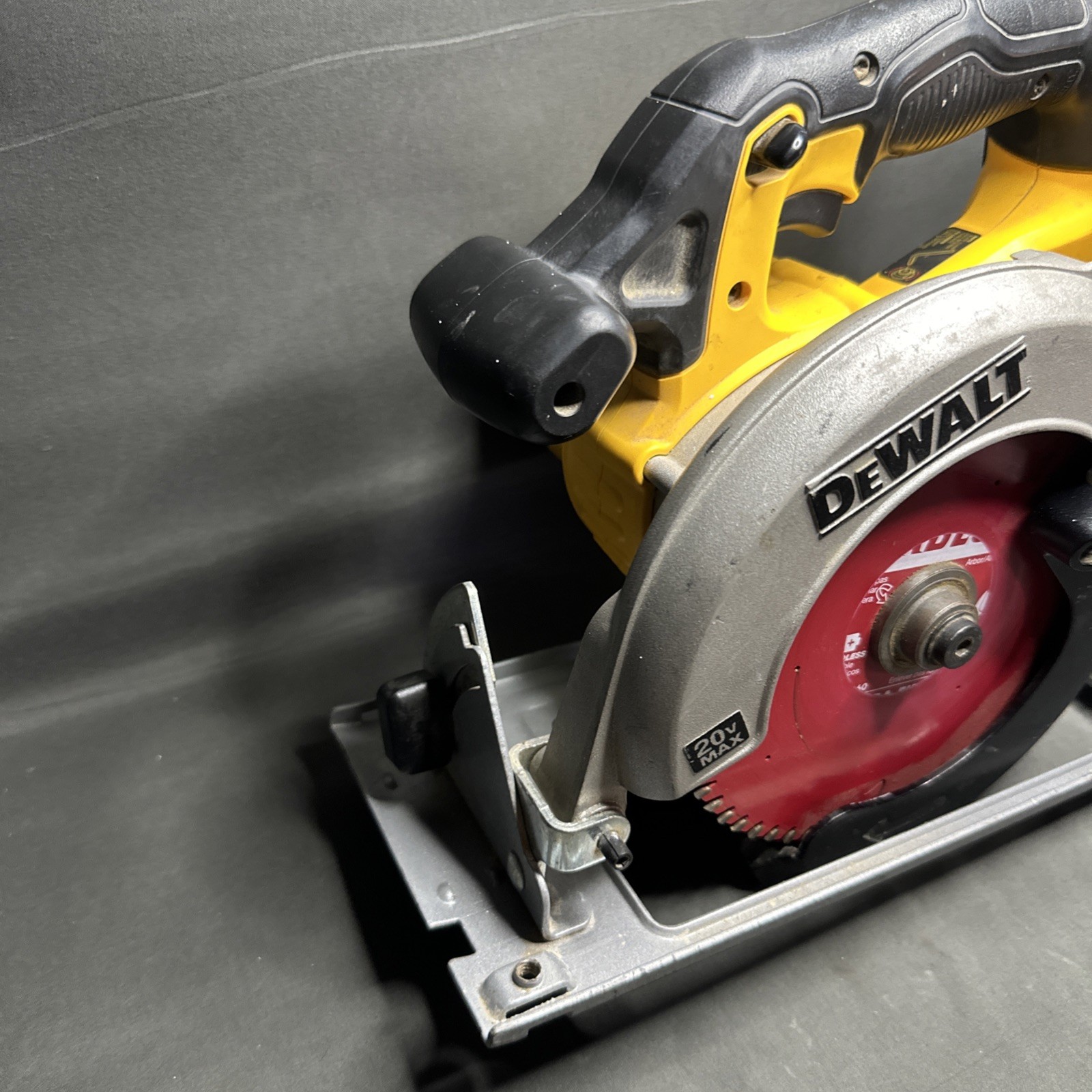 DEWALT Circular Saw 1/2” DCS393 *Tool Only*