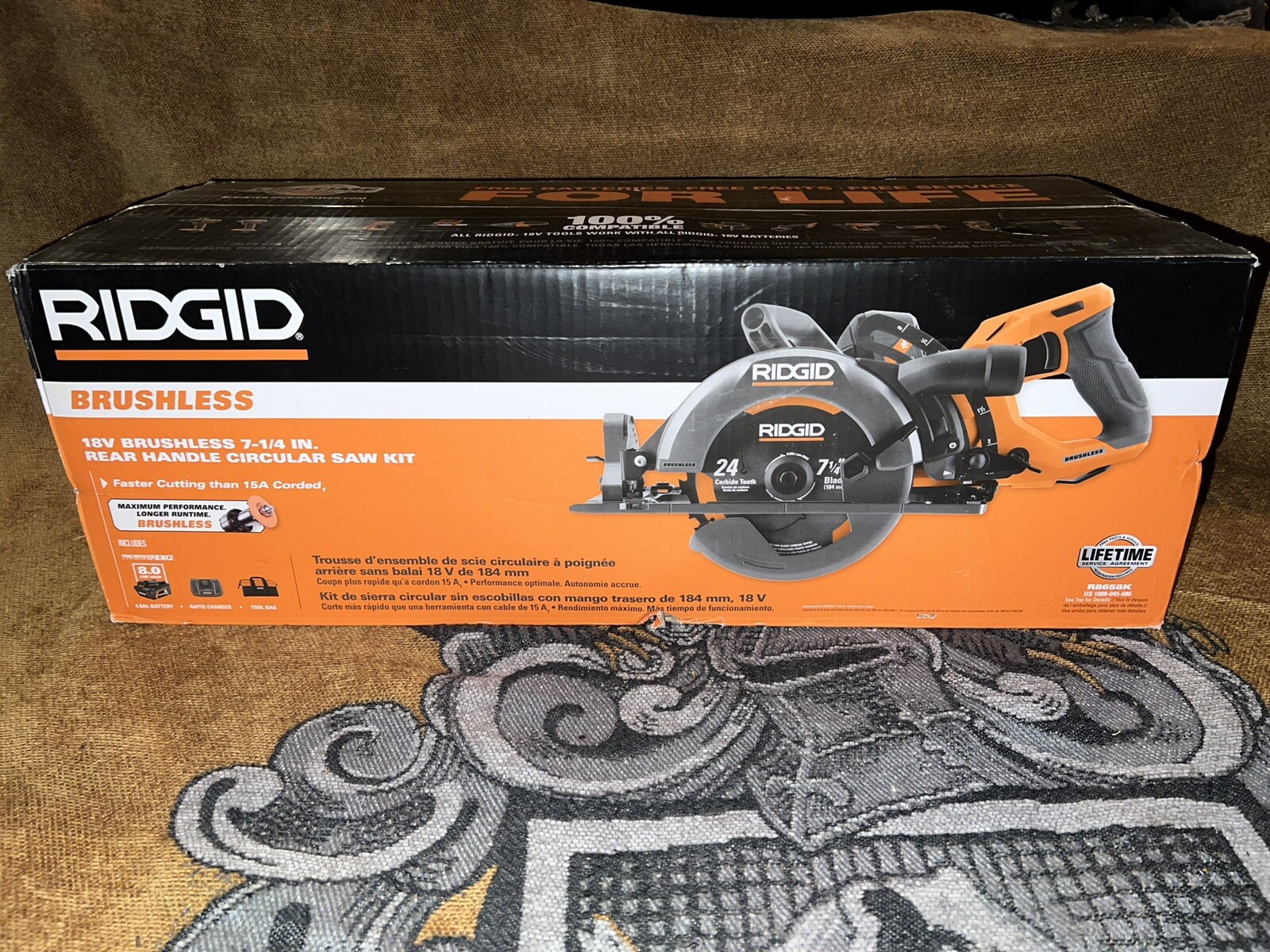 RIDGID R8658K 18V Brushless 7-1/4&Prime; in. Rear Handle Circular Saw with 8.0Ah MAX