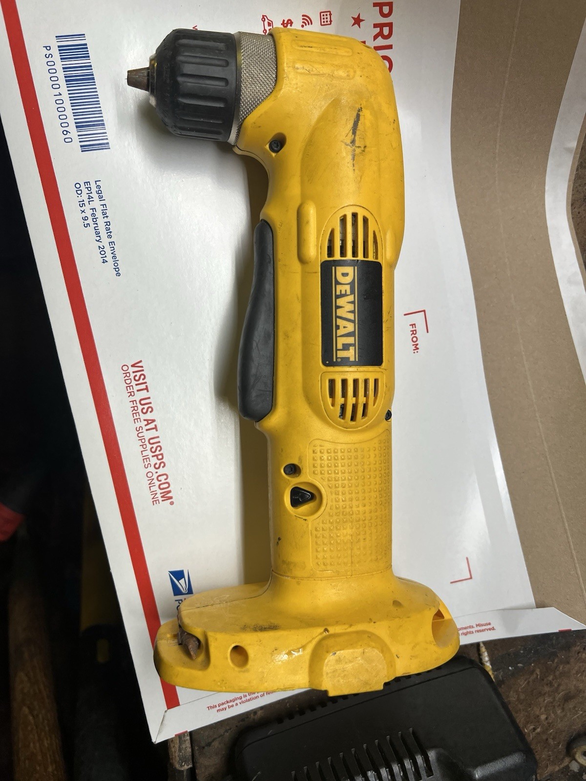 Dewalt DW960 18V Li-Ion Base 3/8&Prime; VSR 2 Speed Right Angle Drill/Driver
