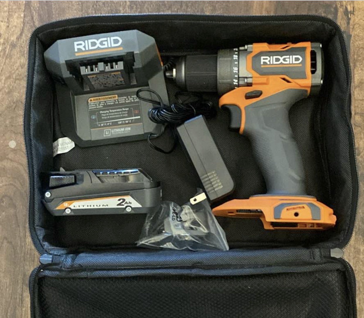 RIDGID 18V SubCompact Brushless Cordless Drill/Driver Kit 2 Ah Battery Charger