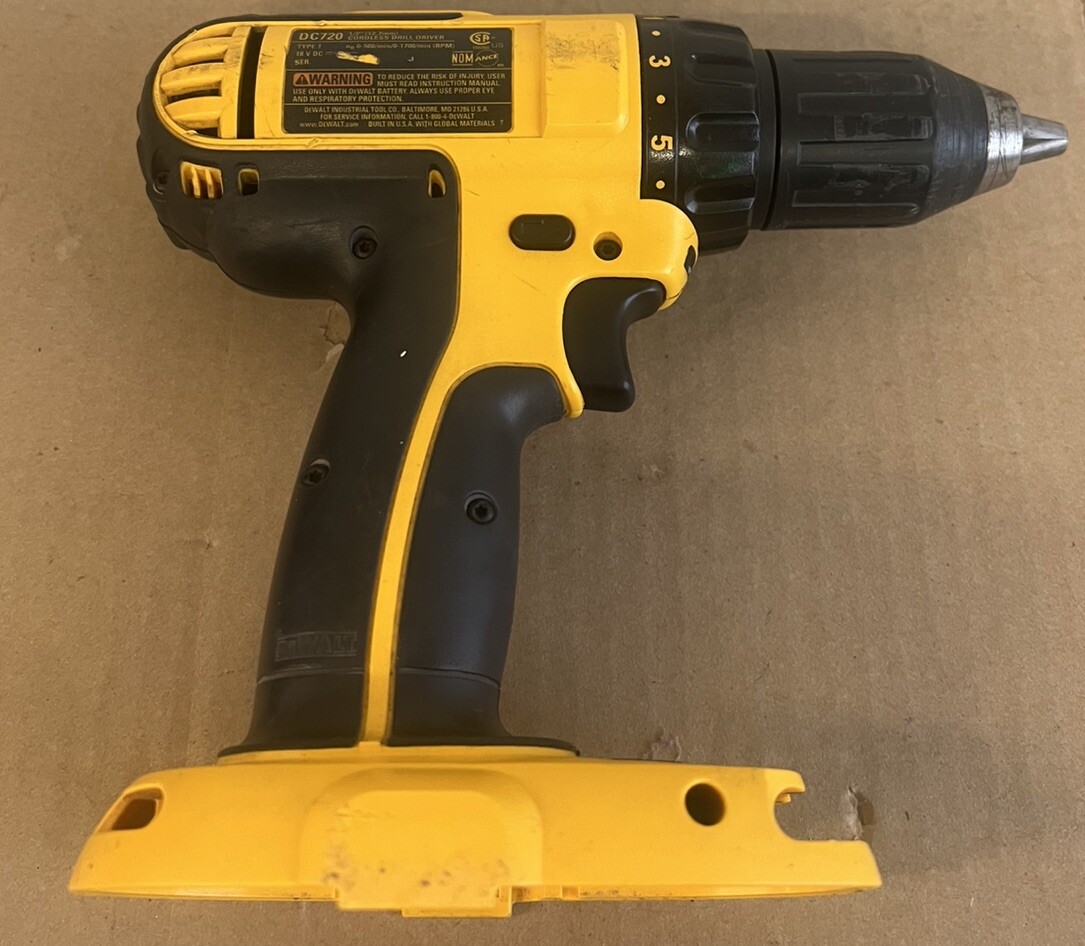 GOOD SHAPE DeWalt DC720 18V Cordless ½ » Drill Driver TOOL ONLY TESTED FAST SHIP