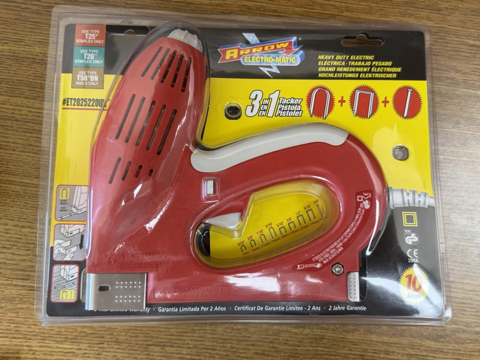 Arrow Electro-Matic ET2025 3-in-1 Electric Tacker Staple & Nail Gun 220-240V