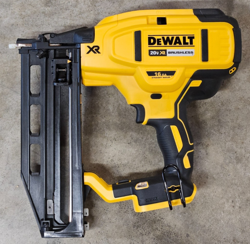 DeWalt 20V MAX XR Brushless 16 Gauge Straight Finish Nailer Model# DCN662