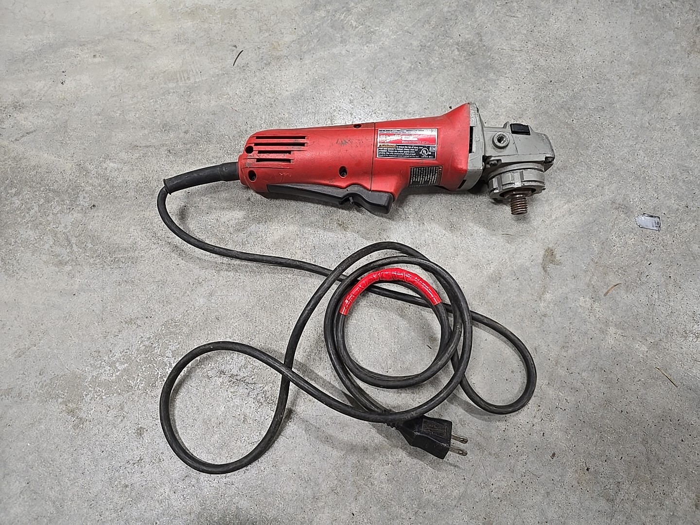 Milwaukee 6140-30 7.5 Amp Corded 4-1/2” Small Angle Grinder (Tool Only)