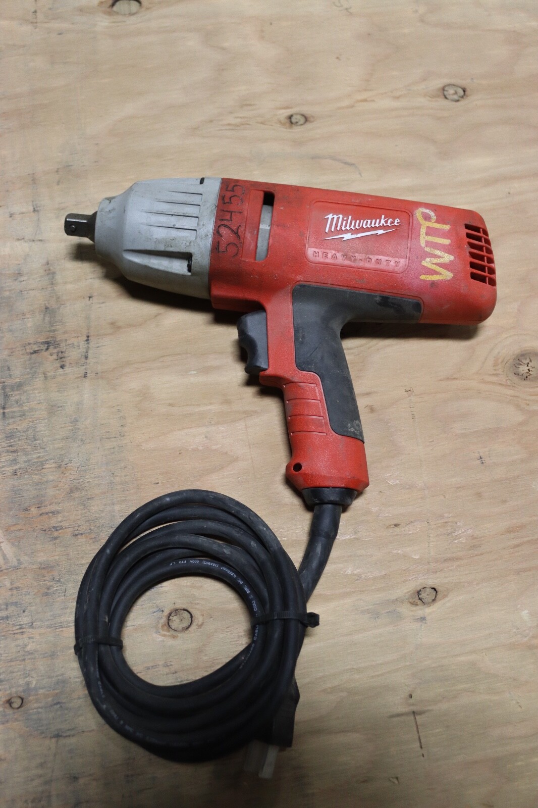 Pre-owned Milwaukee 9070-20 120V 1/2 inch Impact Wrench